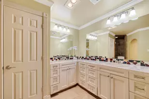 341 W Gaywood Dr, Houston, TX 77079 - Photo 30