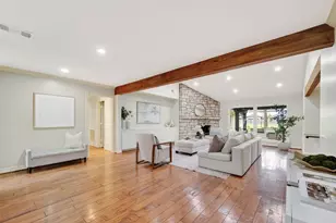 341 W Gaywood Dr, Houston, TX 77079 - Photo 4