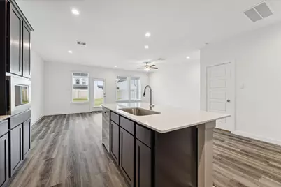 12322 Brandenburg Gate Drive, Houston, TX 77047 - Photo 10