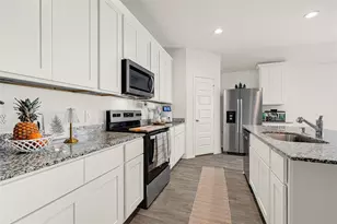 2206 Laurel Bloom Ln, Sealy, TX 77474 - Photo 6