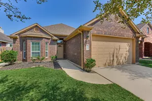 10022 Elkwood Glen Ln, Tomball, TX 77375 - Photo 1