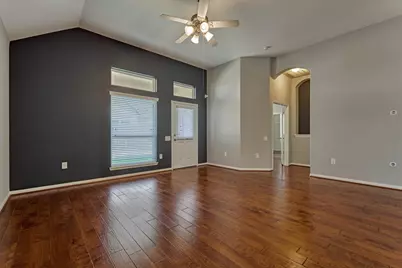 10022 Elkwood Glen Lane, Tomball, TX 77375 - Photo 16