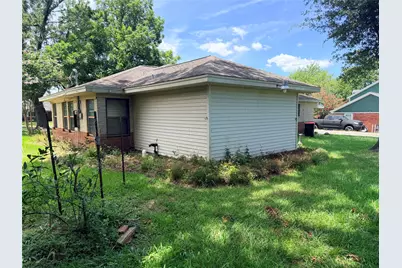 504 Dwinnell Street, Baytown, TX 77520 - Photo 22