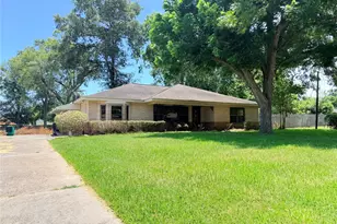 504 Dwinnell St, Baytown, TX 77520 - Photo 2