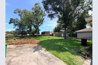 504 Dwinnell Street, Baytown, TX 77520 - Photo 24