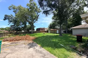 504 Dwinnell St, Baytown, TX 77520 - Photo 24