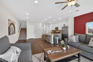 9117 Highland Northern Wy, Houston, TX 77088 - Photo 6