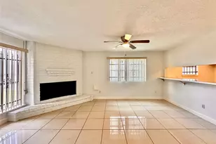 8610 Valley Meadow Dr, Houston, TX 77078 - Photo 2