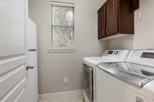 14 N Bardsbrook Cir, The Woodlands, TX 77382 - Photo 22