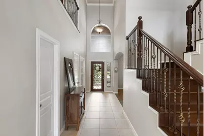14 N Bardsbrook Circle, The Woodlands, TX 77382 - Photo 6