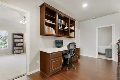 14 N Bardsbrook Circle, The Woodlands, TX 77382 - Photo 36