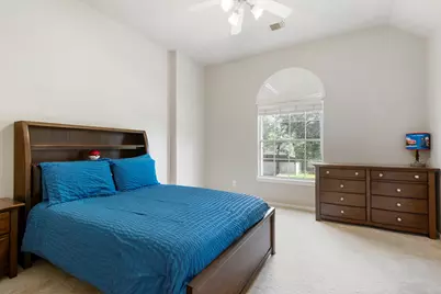 14 N Bardsbrook Circle, The Woodlands, TX 77382 - Photo 42