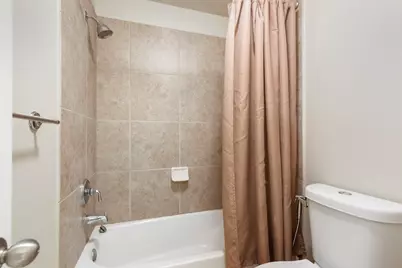 14 N Bardsbrook Circle, The Woodlands, TX 77382 - Photo 44