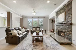 14 N Bardsbrook Cir, The Woodlands, TX 77382 - Photo 14