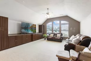 14 N Bardsbrook Cir, The Woodlands, TX 77382 - Photo 34