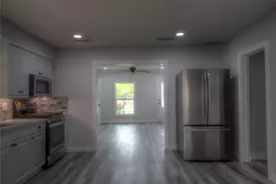 415 Perkins Ave, League City, TX 77573 - Photo 34