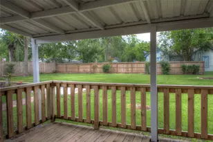 415 Perkins Ave, League City, TX 77573 - Photo 32