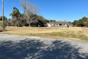 710 Orange St, La Marque, TX 77568 - Photo 1