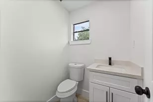 15806 Lakeview Dr, Beach City, TX 77523 - Photo 20