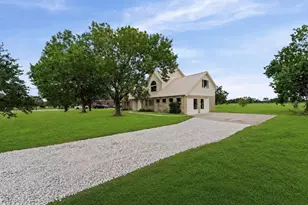 15806 Lakeview Dr, Beach City, TX 77523 - Photo 4