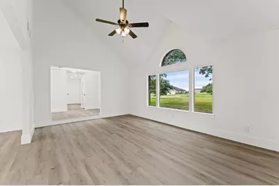 15806 Lakeview Drive, Beach City, TX 77523 - Photo 8