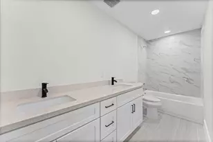 15806 Lakeview Dr, Beach City, TX 77523 - Photo 28