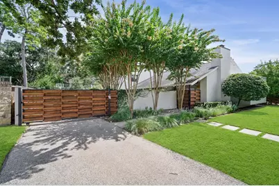 10 Inwood Oaks Drive, Houston, TX 77024 - Photo 2