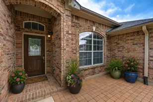 233 Lake Estates Dr, Montgomery, TX 77356 - Photo 2