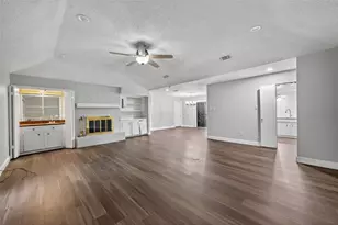 7735 Teal Run Dr, Houston, TX 77071 - Photo 12