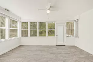 4390 Harvest Ln, Houston, TX 77004 - Photo 12