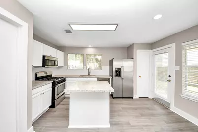 18178 Woodsdale Court, Porter, TX 77365 - Photo 10