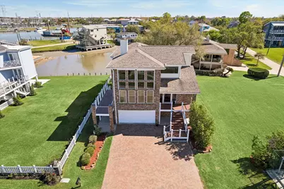 807 N Shore Drive, Kemah, TX 77565 - Photo 1
