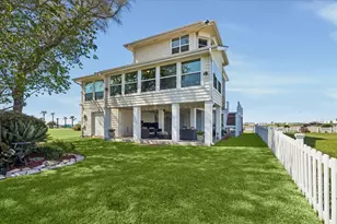 807 N Shore Dr, Kemah, TX 77565 - Photo 38