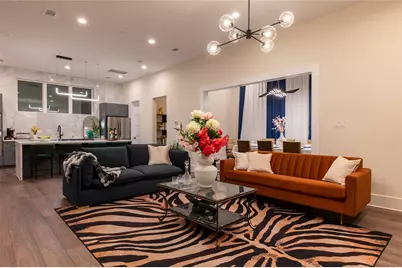 915 Thompson Street, Houston, TX 77007 - Photo 2