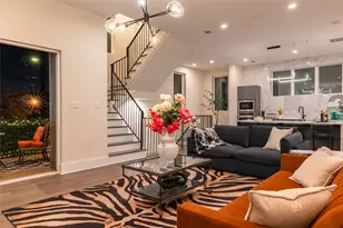 915 Thompson St, Houston, TX 77007 - Photo 1