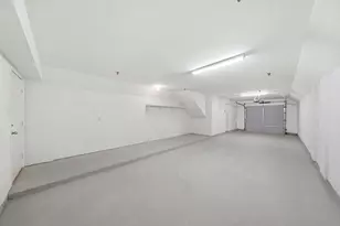 8710 Beverly Hill St, Houston, TX 77063 - Photo 24