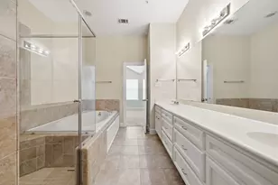 8710 Beverly Hill St, Houston, TX 77063 - Photo 16