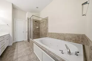 8710 Beverly Hill St, Houston, TX 77063 - Photo 18