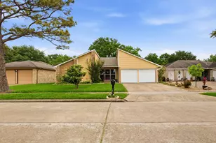 3451 Golders Green Dr, Houston, TX 77082 - Photo 2