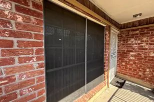 9201 Clarewood Dr, Houston, TX 77036 - Photo 20