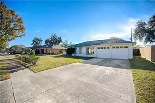 10823 Radford Ln, Houston, TX 77099 - Photo 2