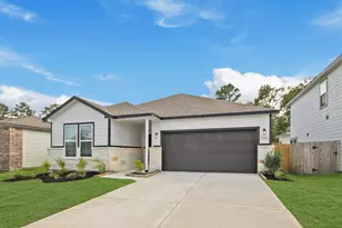 17014 Hazelnut Dr, Conroe, TX 77302 - Photo 2