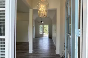 210 Bluff Dr, Livingston, TX 77351 - Photo 2