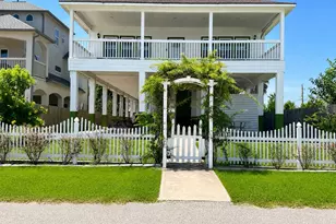1813 Avenue A, Dickinson, TX 77539 - Photo 1