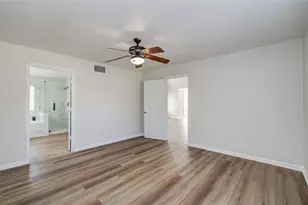 4750 Hidden Springs Dr, Houston, TX 77084 - Photo 10