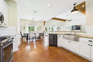 33611 Blue Crab Ct, Richwood, TX 77515 - Photo 16