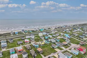 23001 Fresca St, Galveston, TX 77554 - Photo 36