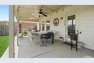 1719 Manor Drive, Baytown, TX 77521 - Photo 20