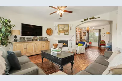 1719 Manor Drive, Baytown, TX 77521 - Photo 6