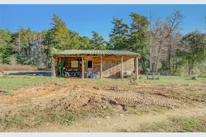 1102 Pine Crest, New Ulm, TX 78950 - Photo 10